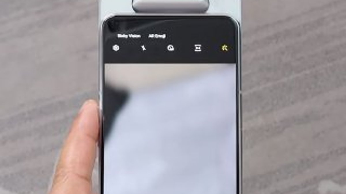 Dönebilen kameralı Samsung Galaxy A80 tanıtıldı