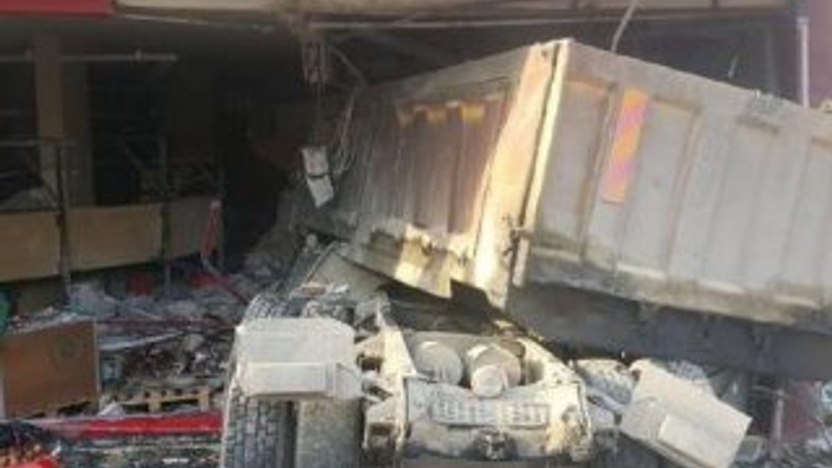 Kahramanmaraş'ta kamyonun feci kazası