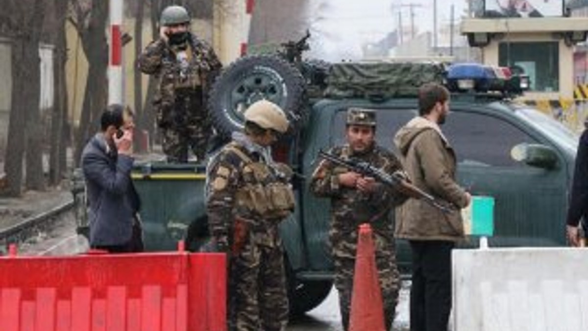 Afganistan'da istihbarat binasına bombalı saldırı