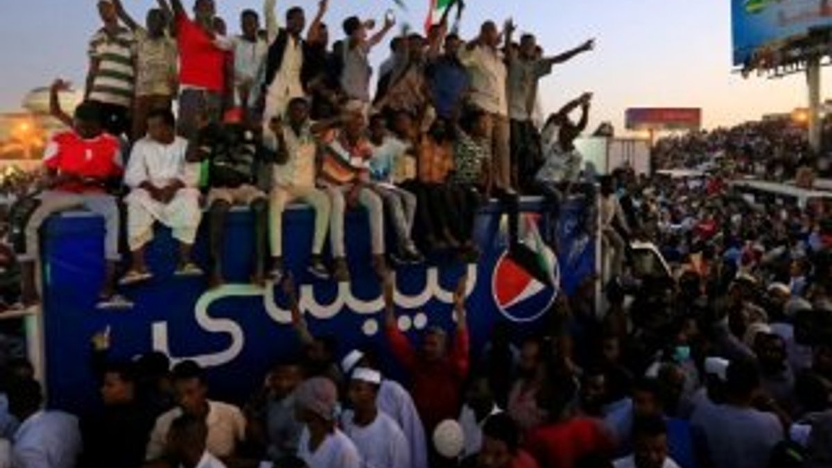 Sudan'da darbeci ordu, yönetimde sivil çoğunluk istemiyor