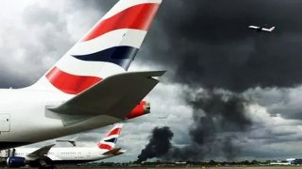 Londra’da havalimanı yakınındaki bir depoda yangın
