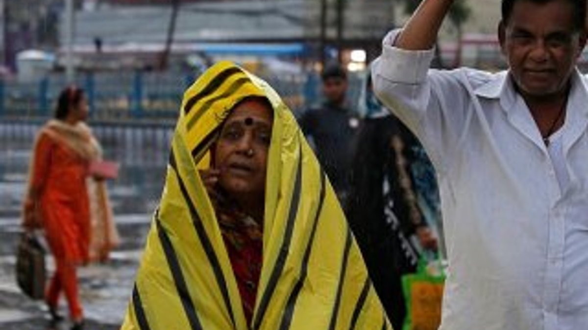 Hindistan’da Fani Kasırgası 2 can aldı