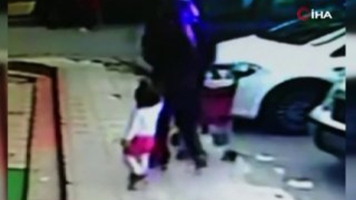 İstanbul'daki bebek arabası hırsızlığı kamerada
