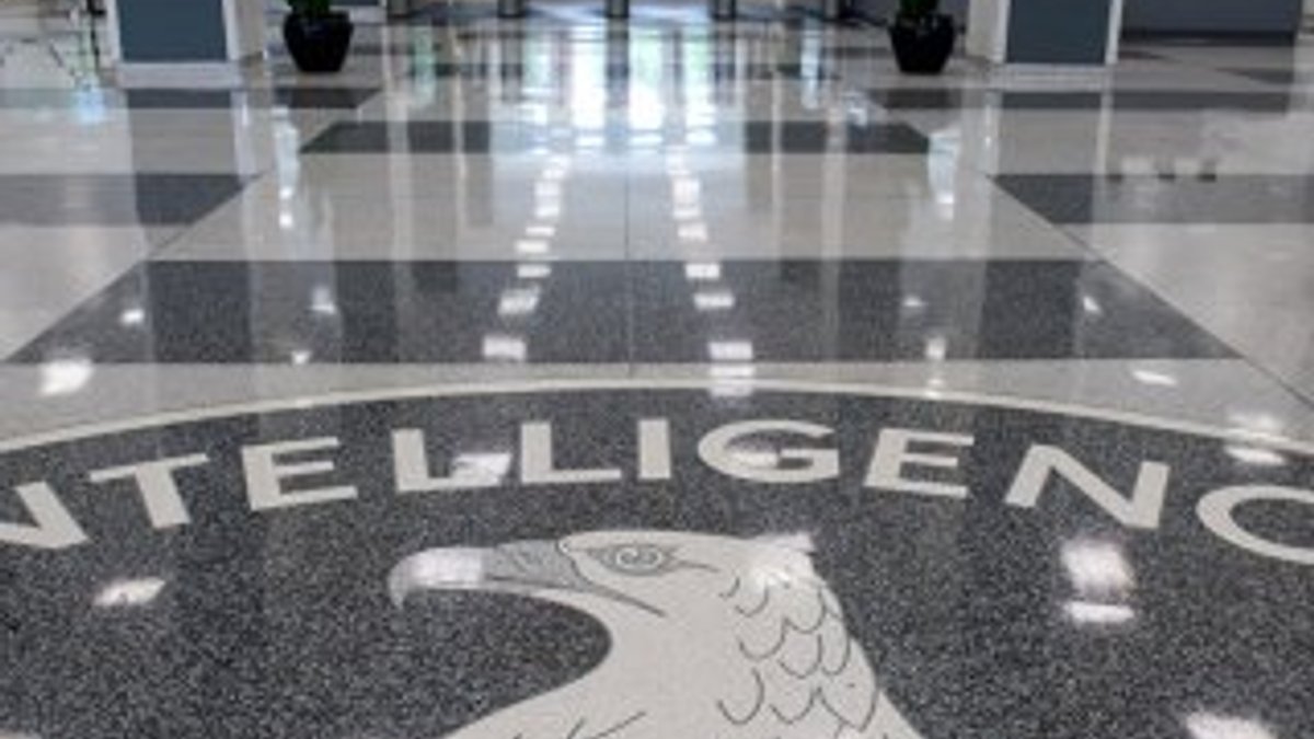 Eski CIA ajanı gazeteciye bilgi sızdırmaktan tutuklandı