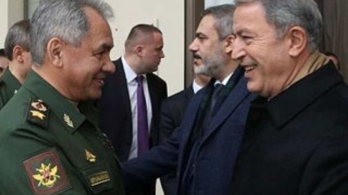 Hulusi Akar Rus Savunma Bakanı ile görüştü