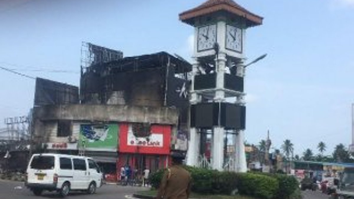 Sri Lanka'da cami ve dükkanlara saldırı
