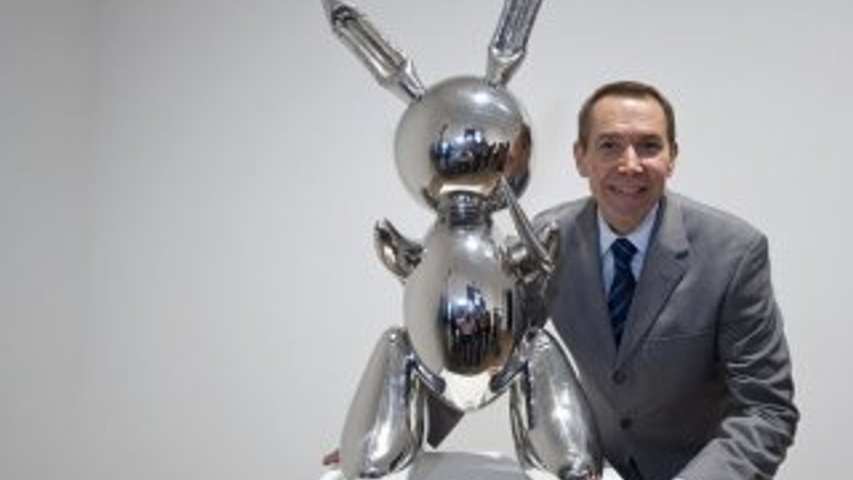 ABD'li heykeltraş Jeff Koons'un 'Tavşan' heykeli rekor