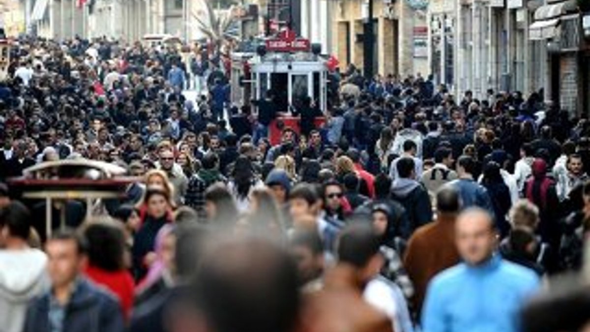 Türkiye'de yüzde 15,8 genç nüfus yaşıyor