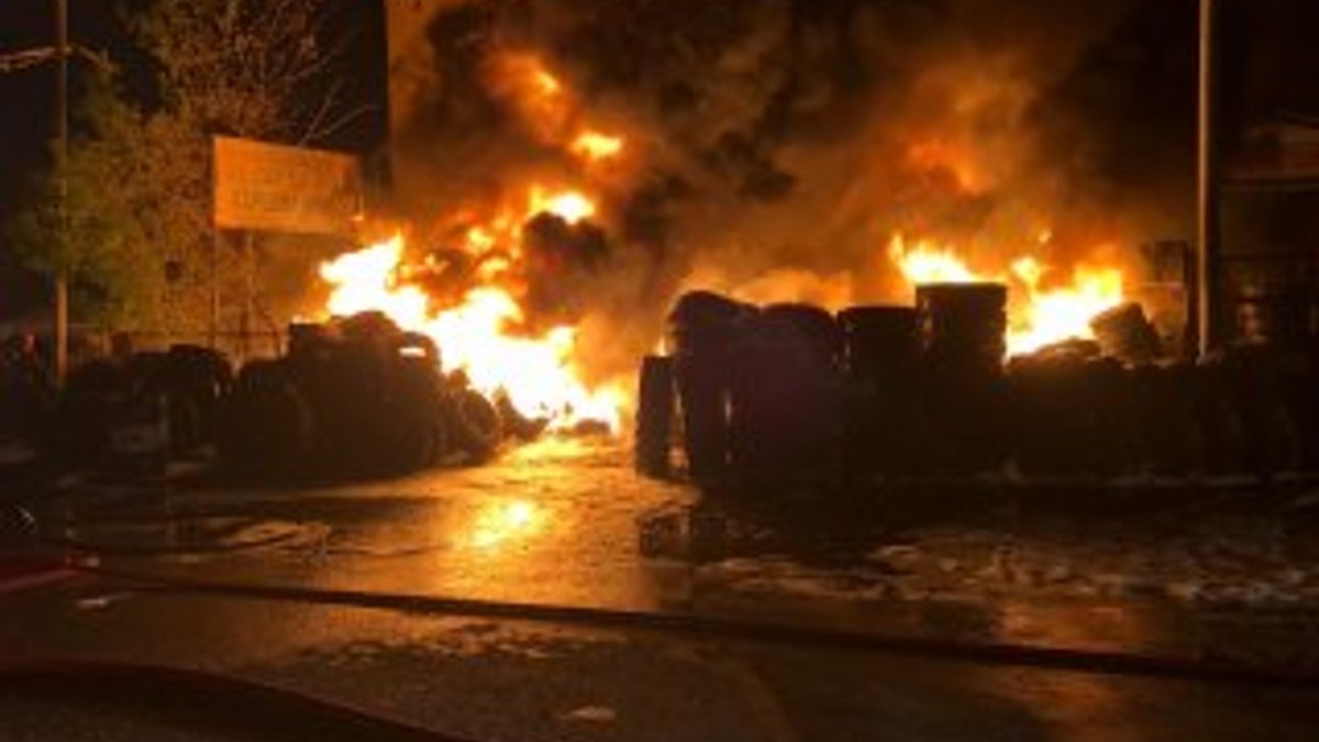 Ankara’da lastikçiler sitesinde yangın: 4 dükkan kül oldu