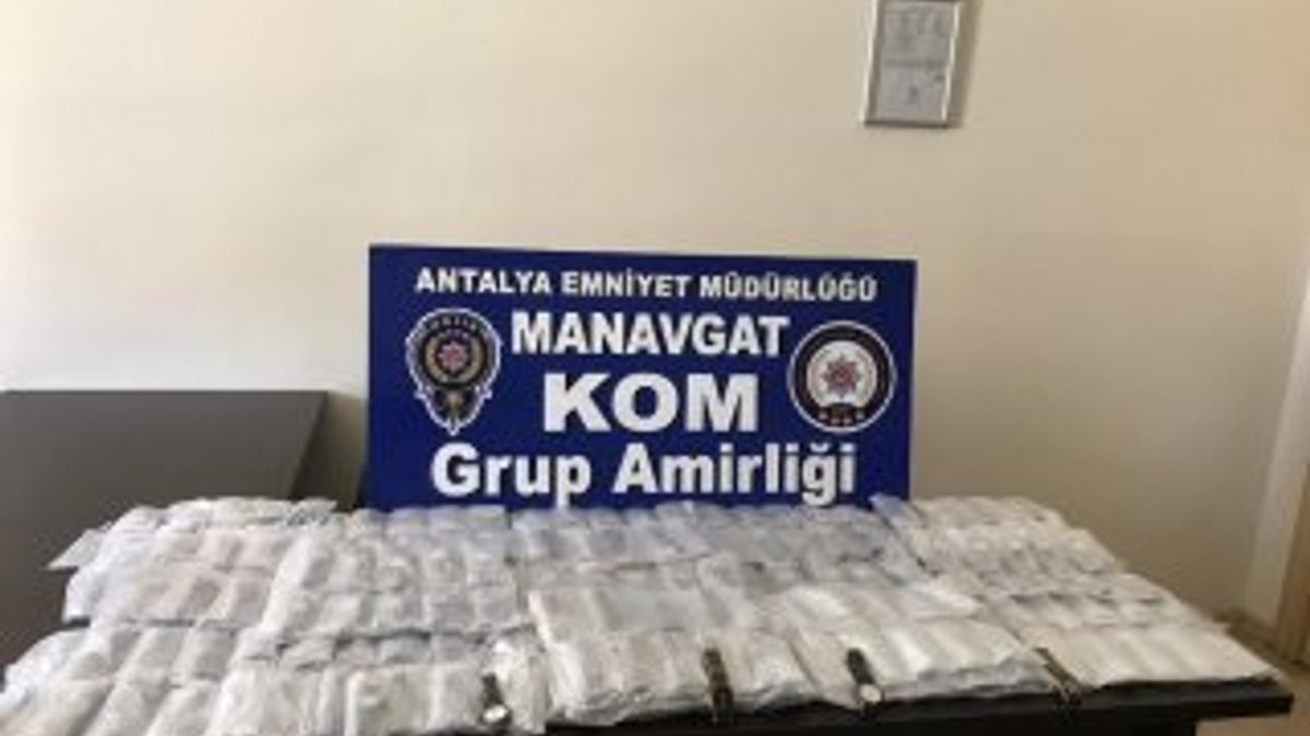 Antalya'da 304 kaçak kol saati ele geçirildi