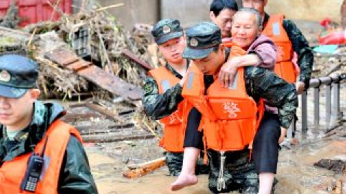Çin'de felaket: Ev ve iş yerleri sular altında kaldı