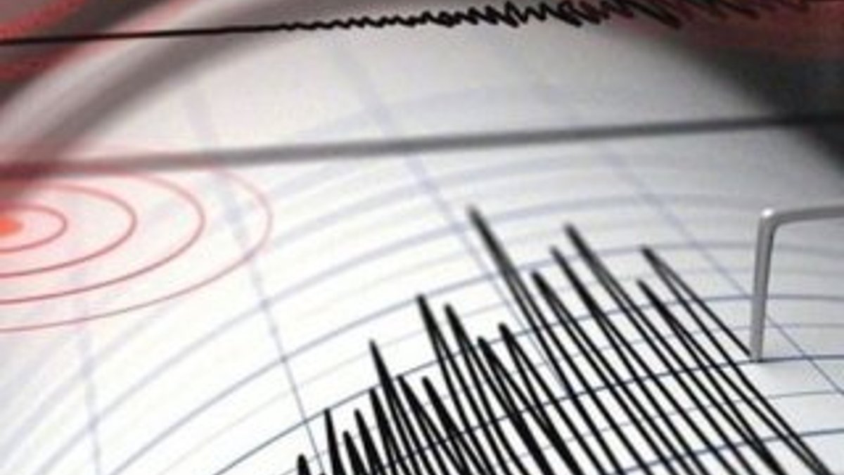 Endonezya'da 5.6 büyüklüğünde deprem