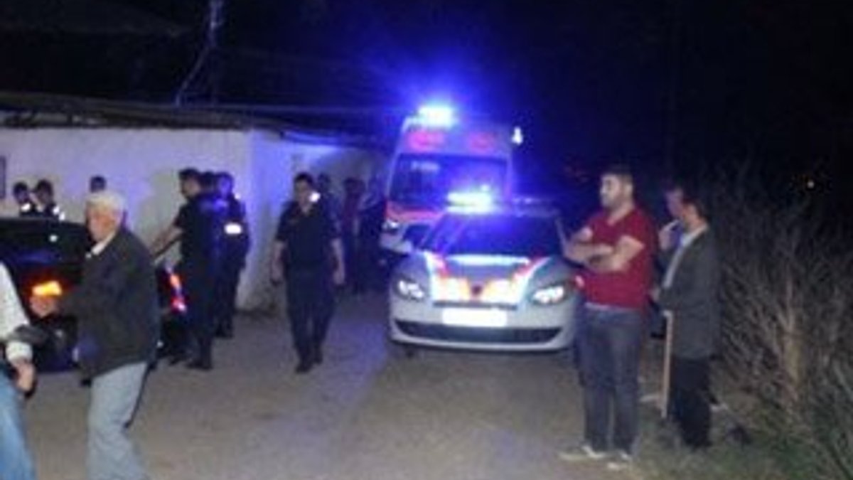 İzmir'de cinnet dehşeti: 2 ölü 1 yaralı