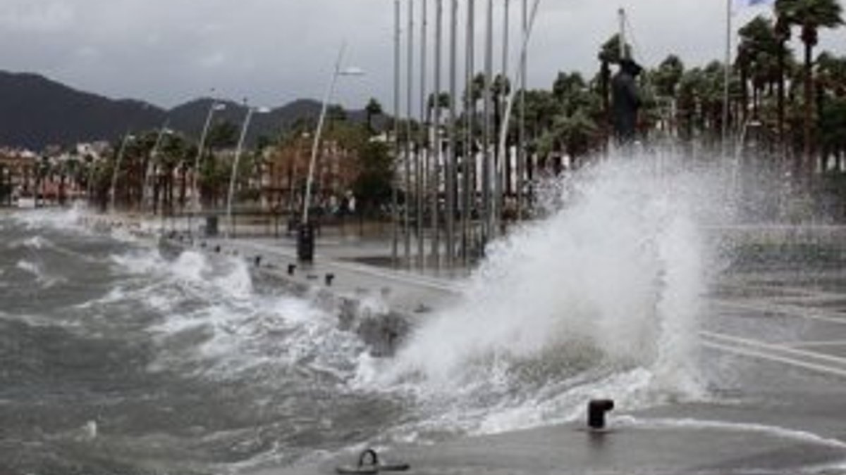 Meteoroloji 3 bölgeye fırtına uyarısı yaptı