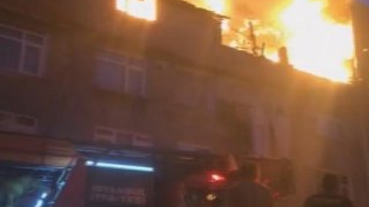 Gaziosmanpaşa'da 4 katlı binada yangın çıktı