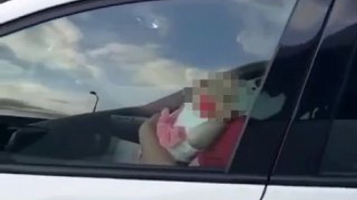 E-5'te kucağında bebek ile araba kullandı