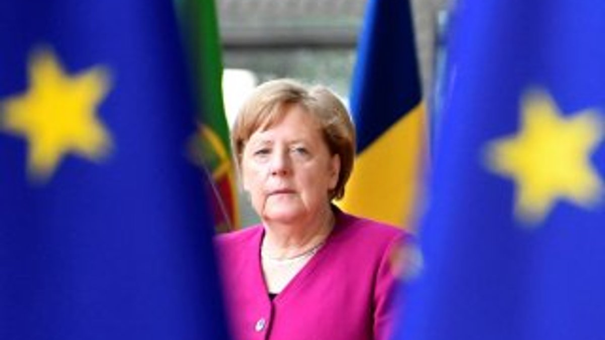 Merkel, AB'deki tehlikeye dikkat çekti