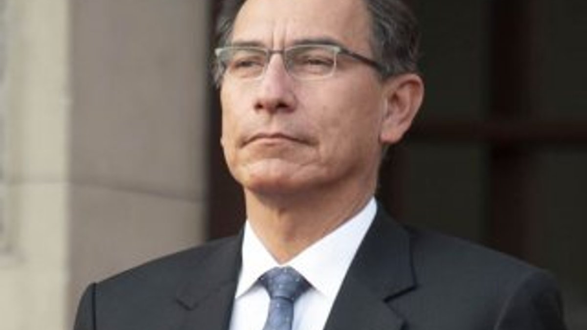 Peru Devlet Başkanı'ndan meclise tehdit