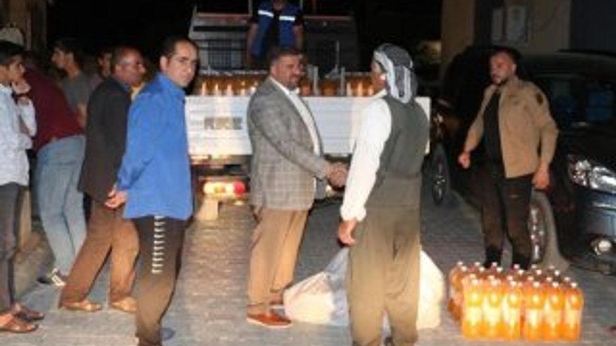Şırnak'ta belediye başkanı bayram şekeri dağıttı