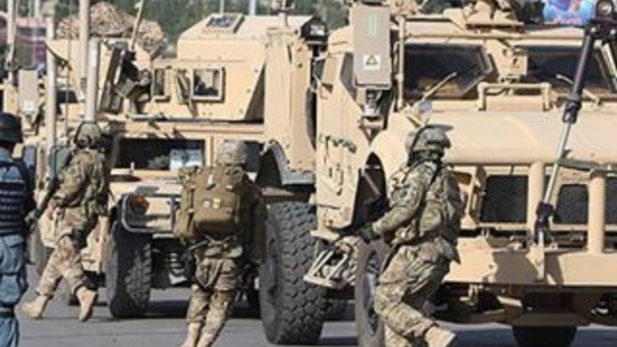 Afganistan'da NATO konvoyuna saldırı: 4 ölü