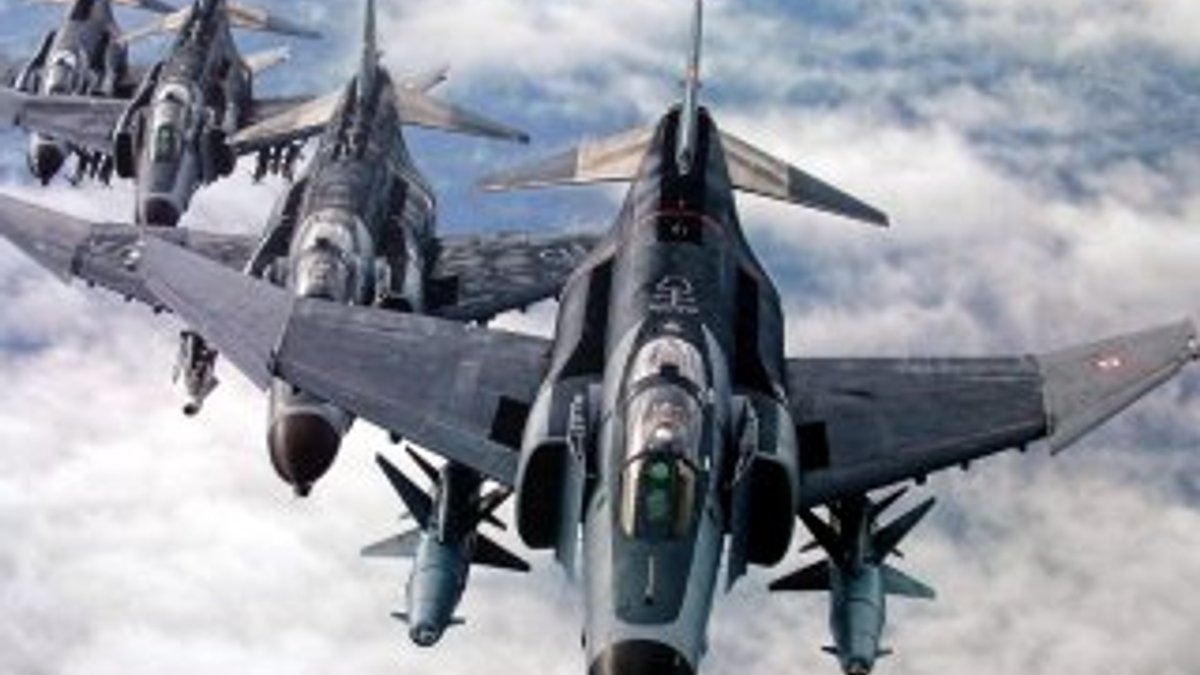 F-4 uçağı Malatya'da arızalandı