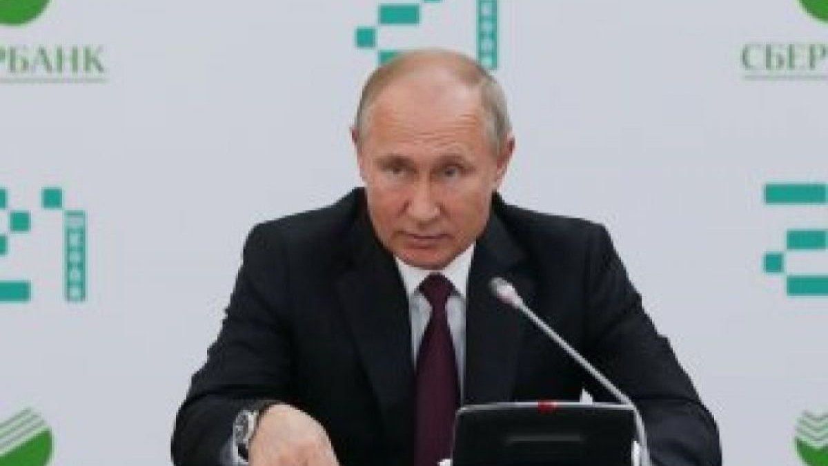 Putin: Yapay zekada tekelleşen dünyayı yönetir