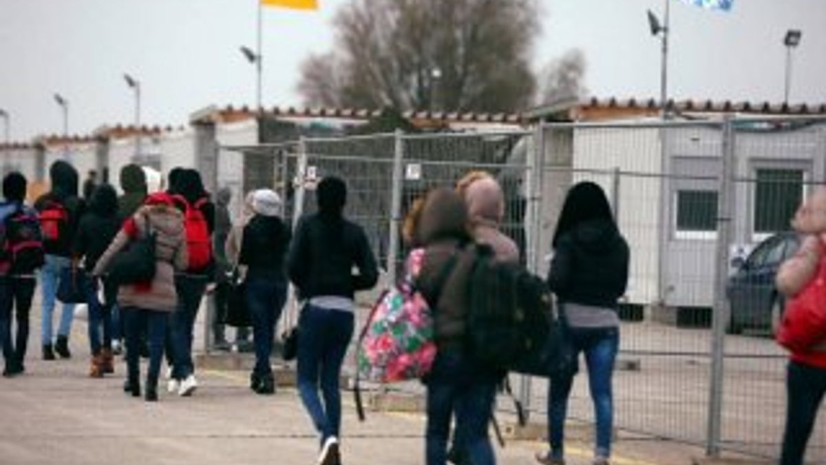 Almanya’da mülteci kampında isyan: 3 gözaltı