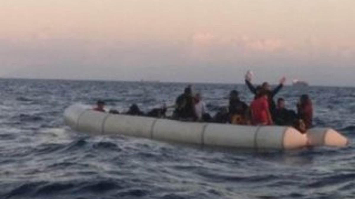 İzmir'de 35 kaçak göçmen yakalandı