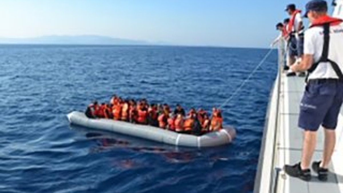 53 göçmenin imdadına sahil güvenlik yetişti