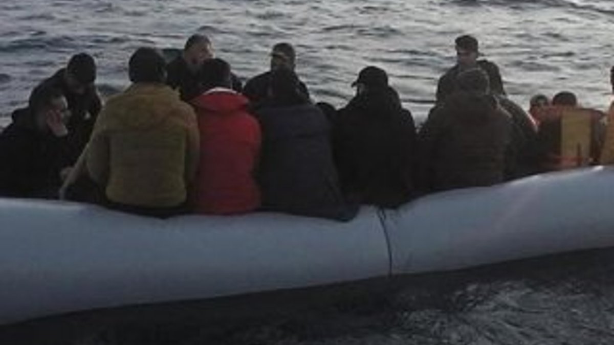Ayvalık’ta 38 göçmen yakalandı