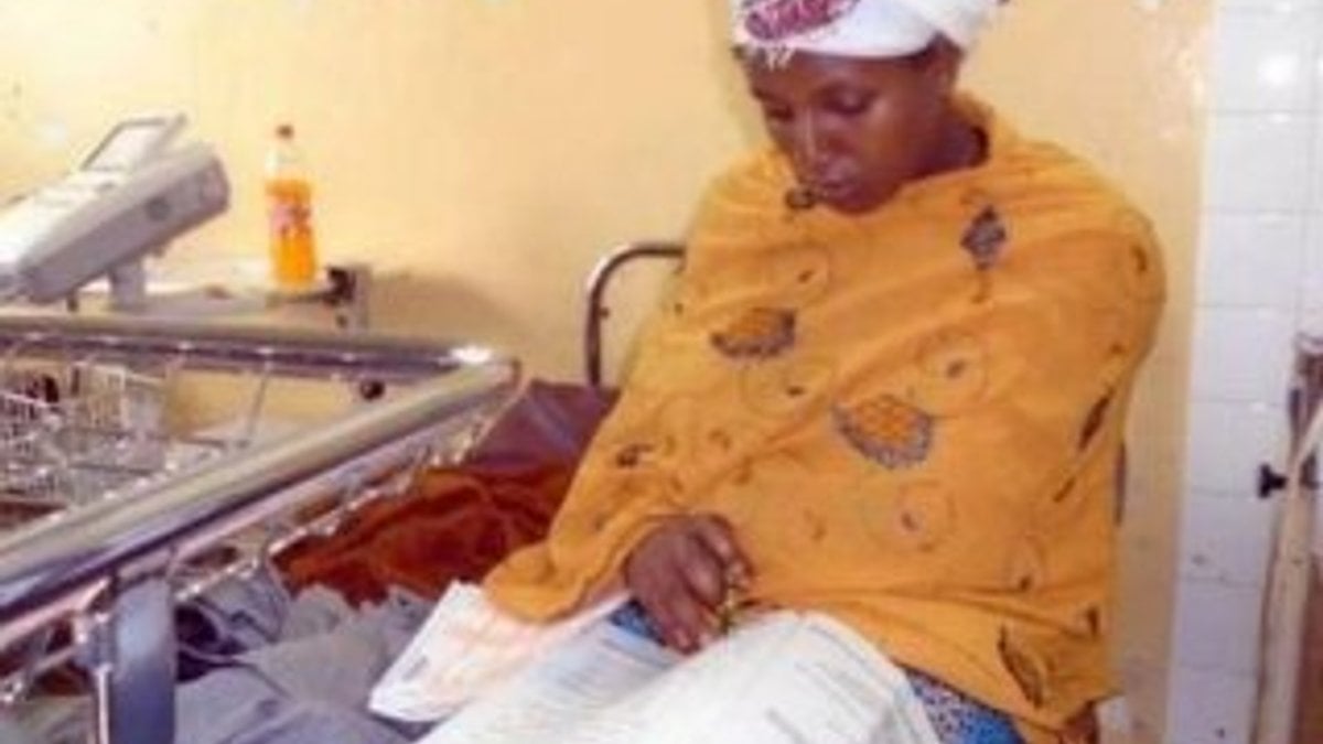 Etiyopyalı kadın doğumdan çıkıp sınava girdi
