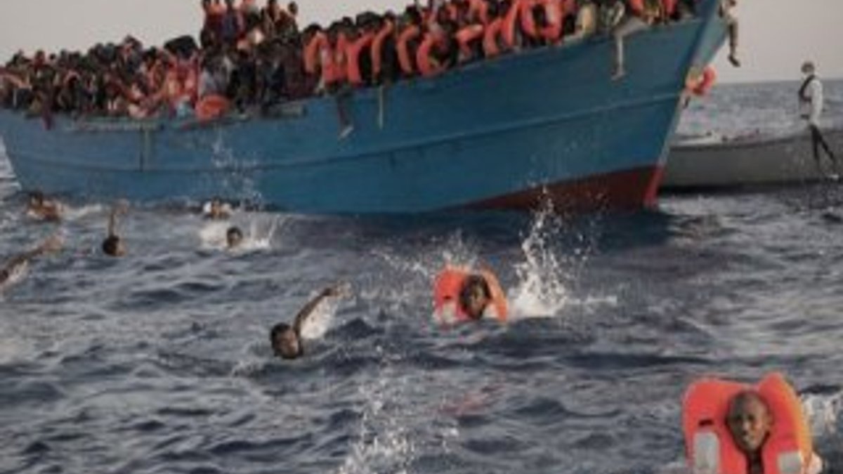İtalya'dan denizden göçmen kurtaranlara para cezası