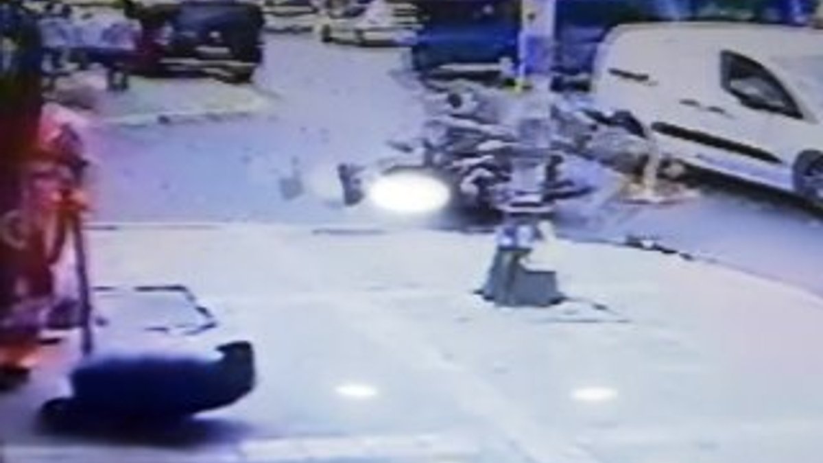 İstanbul'da motosikletli gençler ölümden döndü