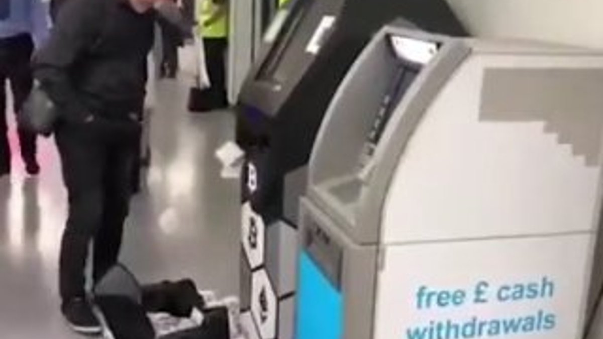 İngiltere'de Bitcoin ATM'si para saçtı