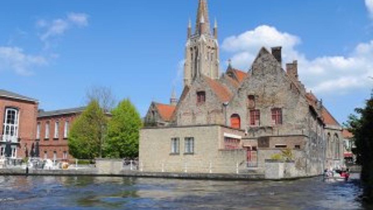 Belçika'nın tarihi kenti Bruges turistlerden şikayetçi