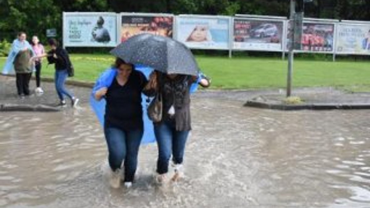 Eskişehir’de yağmur ve dolu etkili oldu