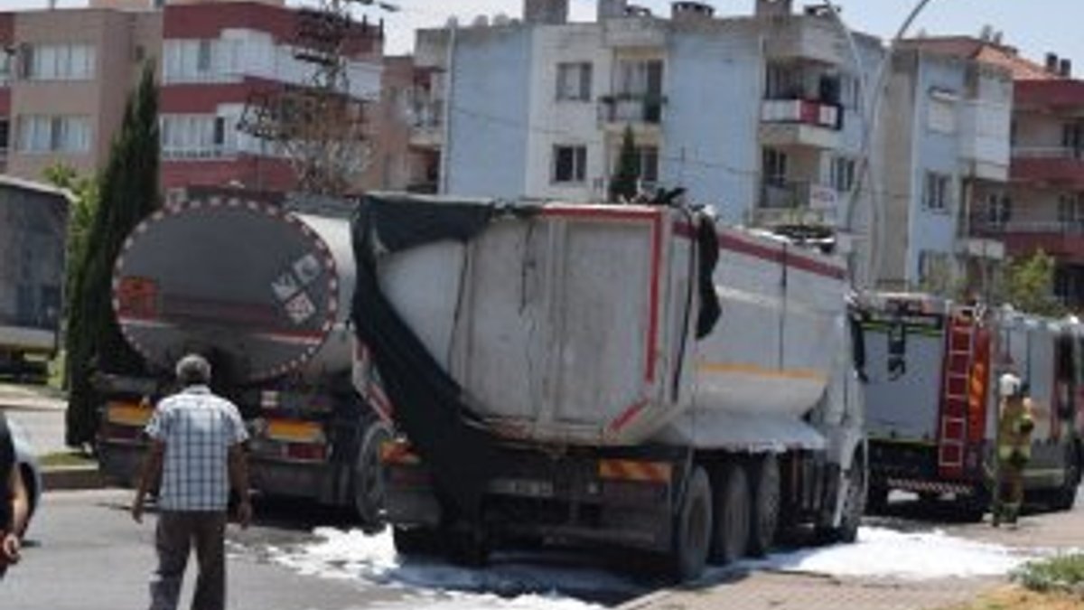 İzmir’de seyir halindeki kamyon kasasında yangın