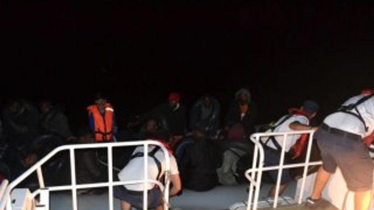 Kuşadası’nda 18’i çocuk 38 kaçak göçmen yakalandı