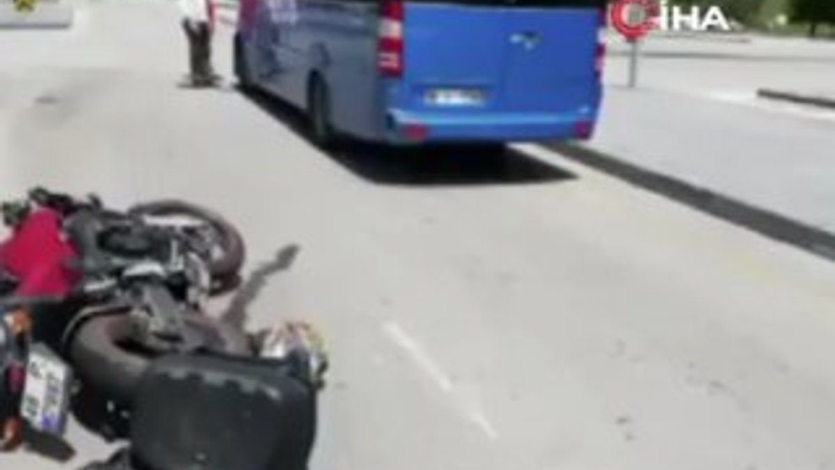 Ankara'da dolmuş motosikletliyi ezdi