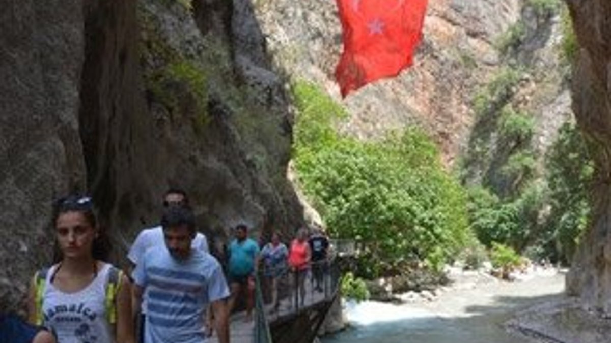 Muğla'nın cennet köşelerinden Saklıkent Kanyonu'na rağbet