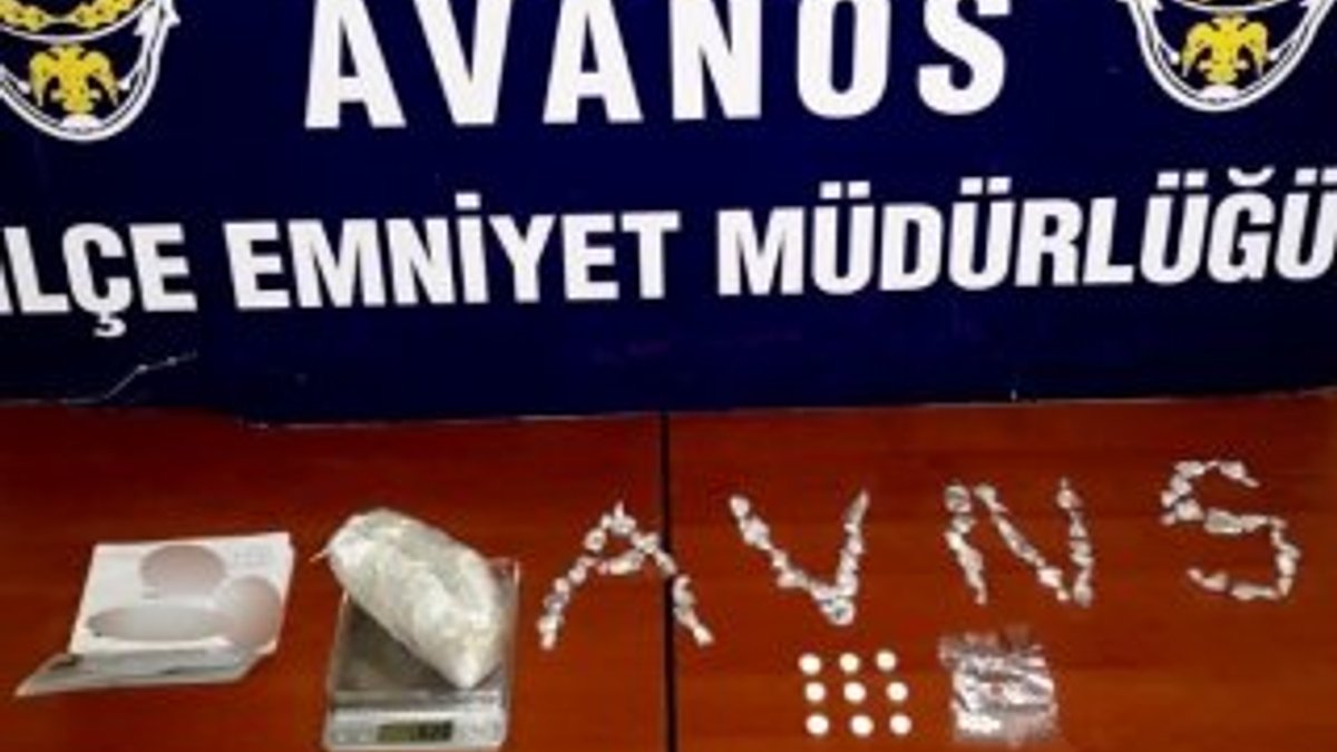 İç çamaşırından 43 paket uyuşturucu çıktı