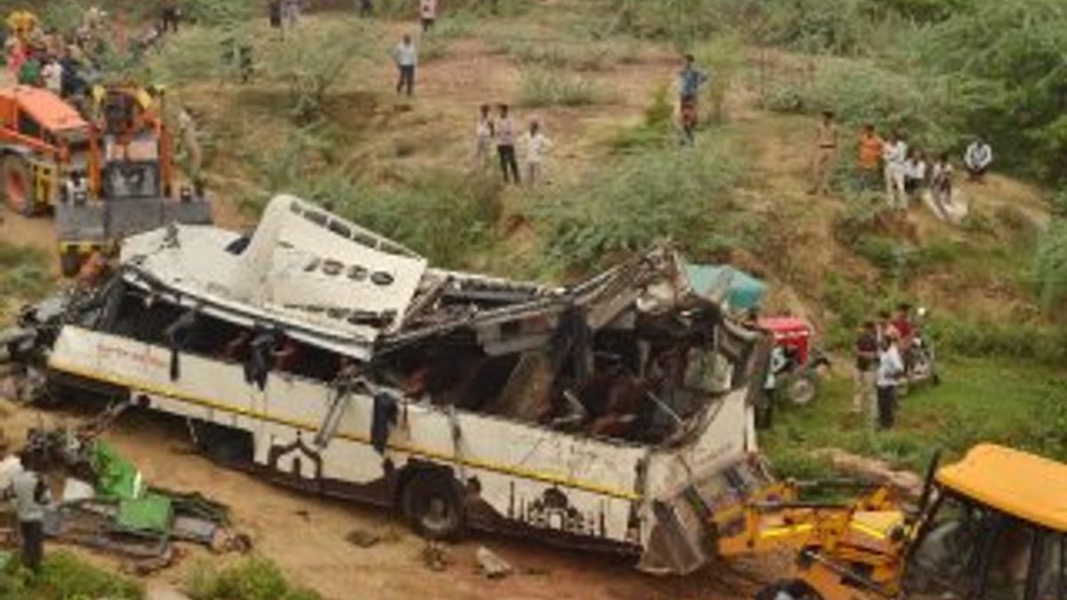 Hindistan’da korkunç kazada 29 kişi öldü