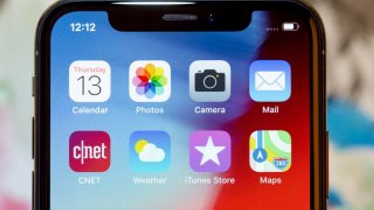 Apple, iPhone'lardaki ekran çentiklerinden 2021'de vazgeçecek