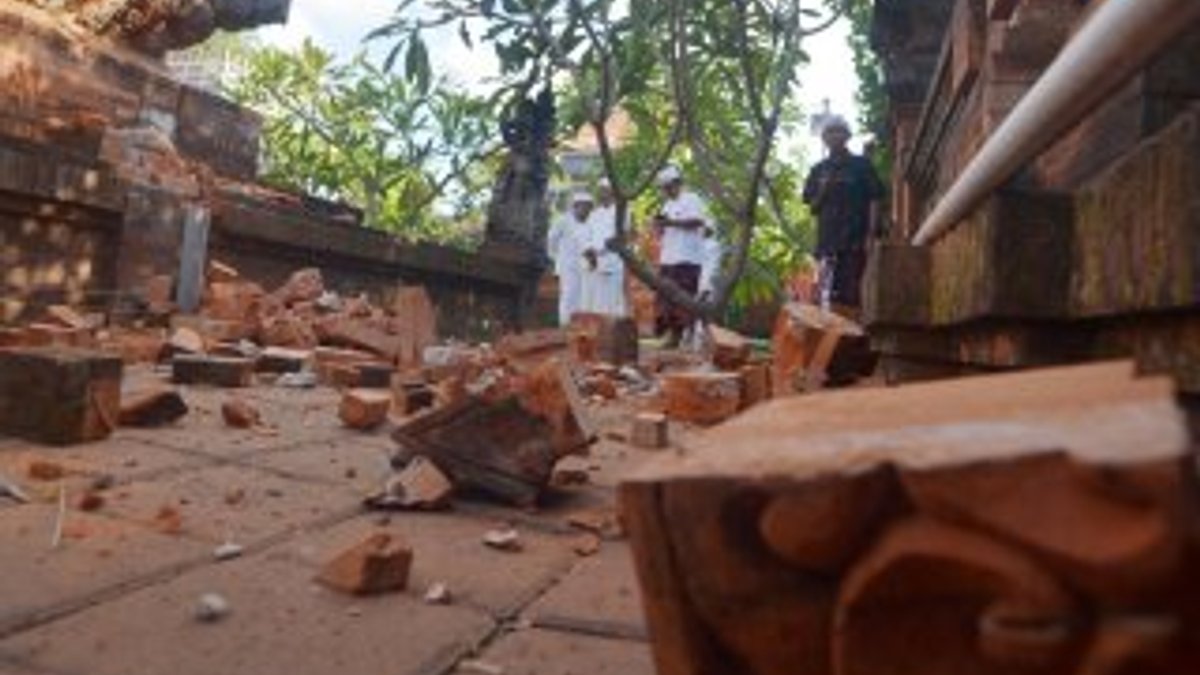 Endonezya’da deprem panik yarattı: 1 yaralı