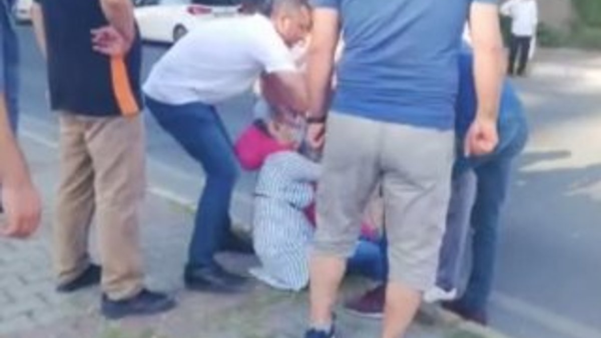 İstanbul'da 11 yaşındaki kıza araba çarptı