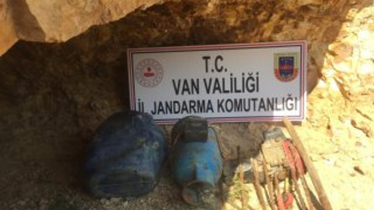 Van'da PKK'ya ait sığınak imha edildi