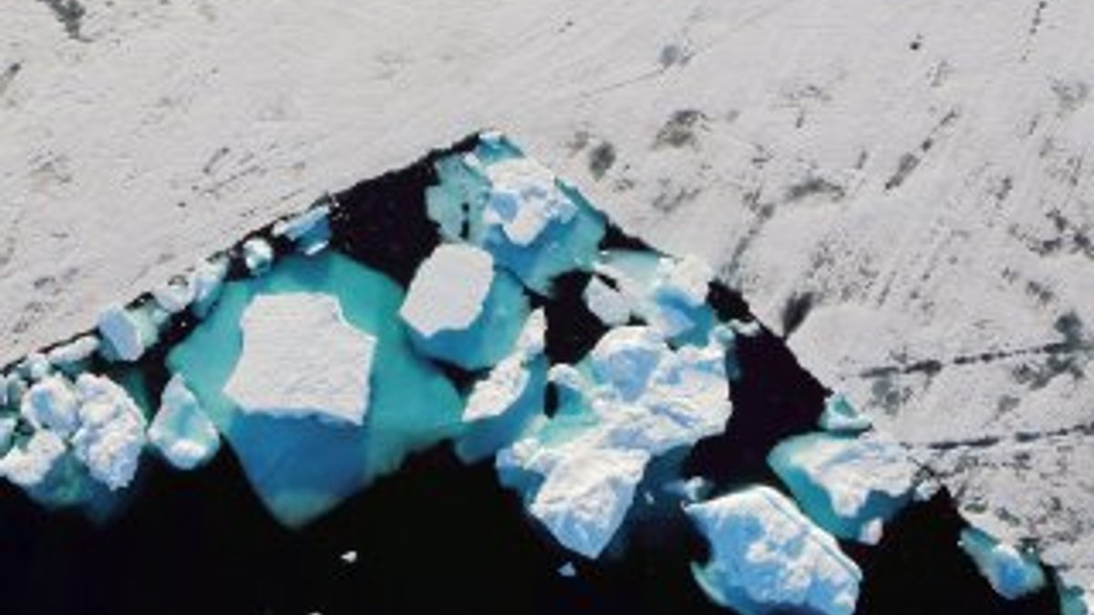 Grönland 1 ayda 197 milyar ton buz kaybetti