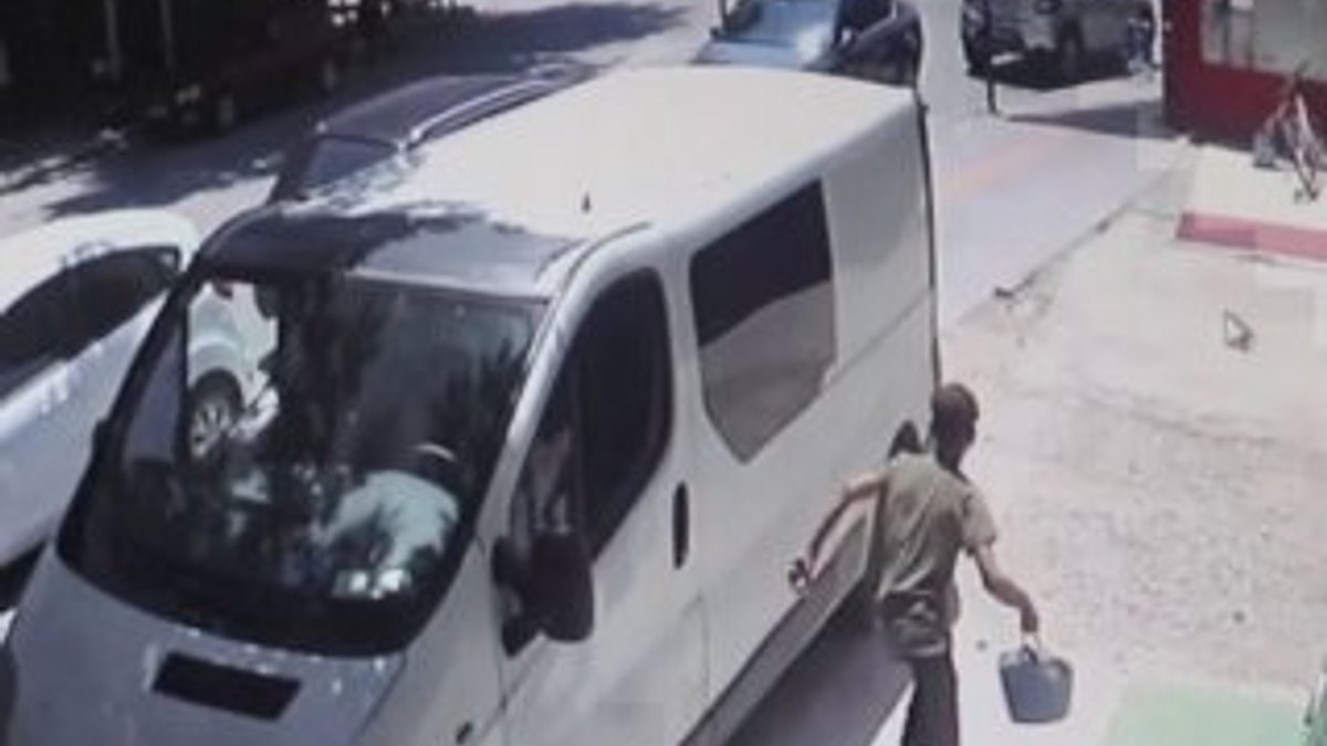 Karaman'da 15 yaşındaki hırsız kasadan parayı çalıp kaçtı