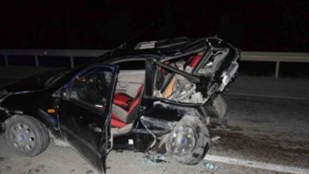 Konya'da iki otomobil çarpıştı: 1'i bebek 9 yaralı