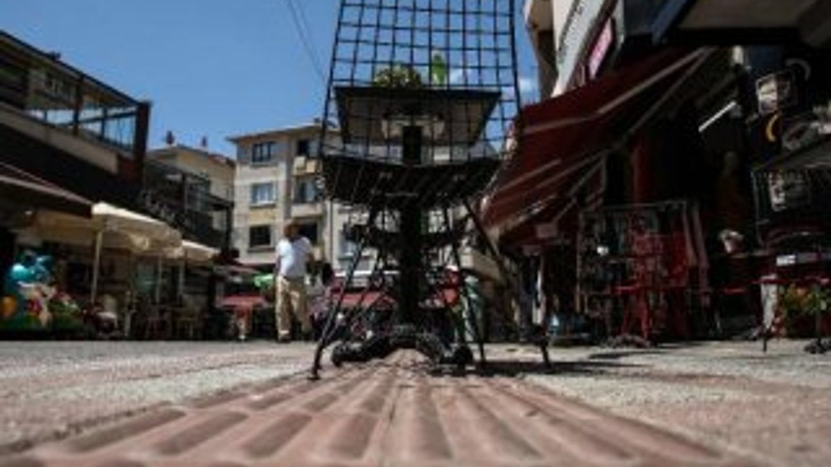 İstanbul'da görme engellilerin alanı kısıtlanıyor